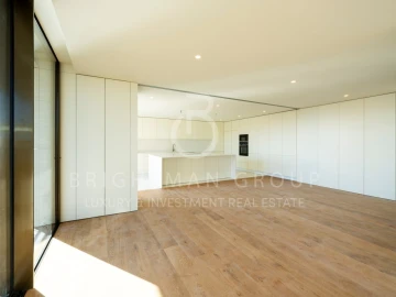 Apartamento T3 para Venda em Lordelo do Ouro e Massarelos