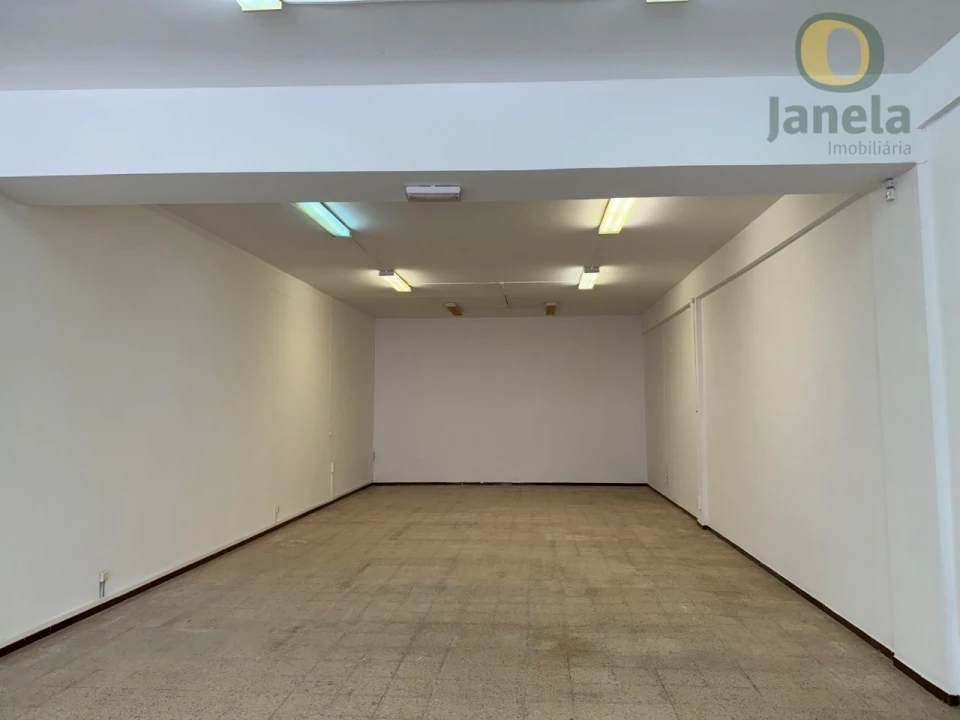 Loja para Venda em Faro (Sé e São Pedro) Foto 2