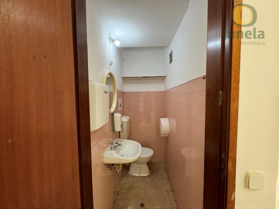 Loja para Venda em Faro (Sé e São Pedro) Foto 5