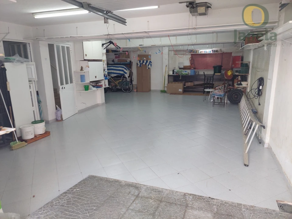 Moradia T5 para Venda em Montenegro Foto 9