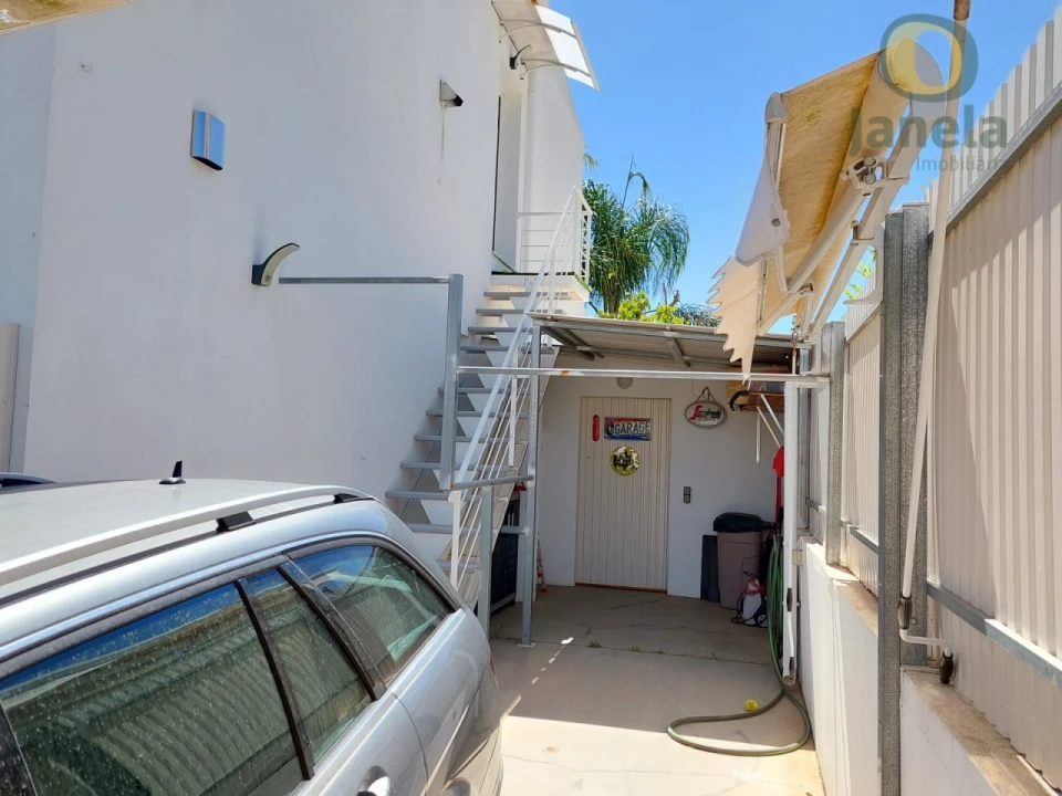 Moradia T5 para Venda em Montenegro Foto 11