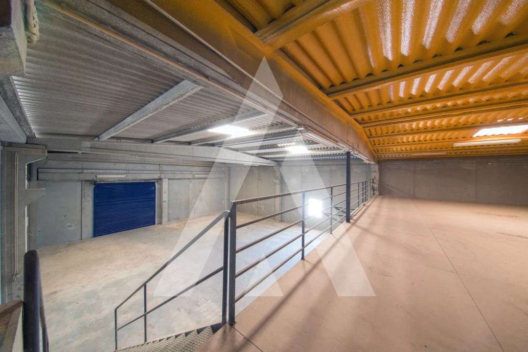 Armazém para Venda em Vermoil Foto 3