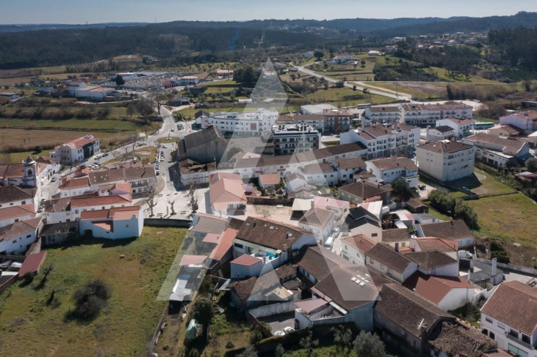 Prédio para Venda em Louriçal Foto 21