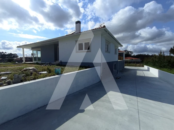 Moradia T3 para Venda em Bidoeira de Cima Foto 2