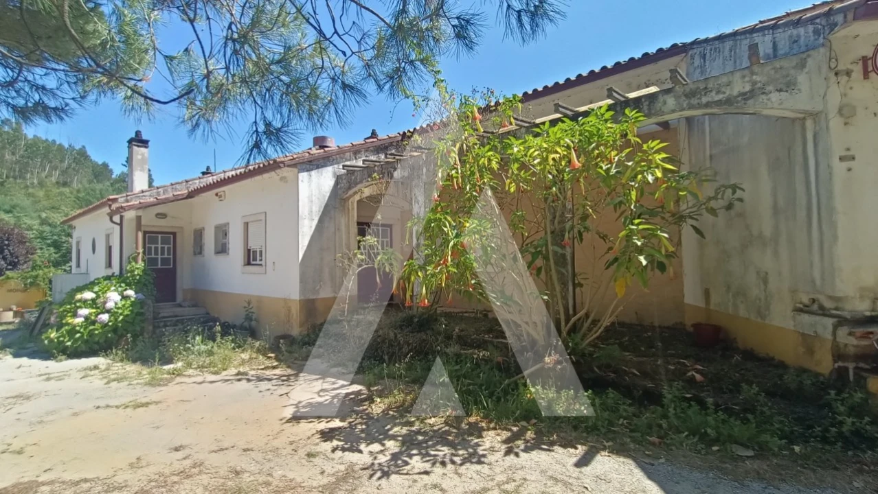 Moradia T3 para Venda em Aguda Foto 3