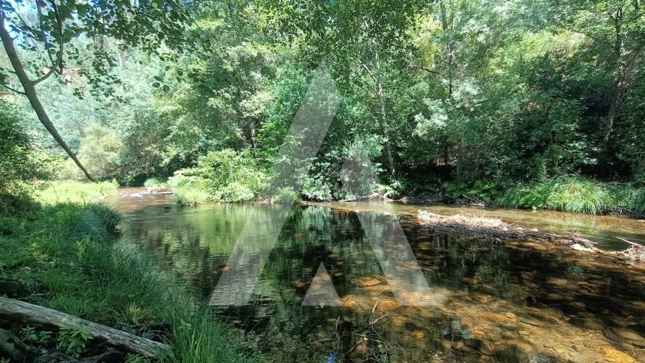 Moradia T3 para Venda em Aguda Foto 17