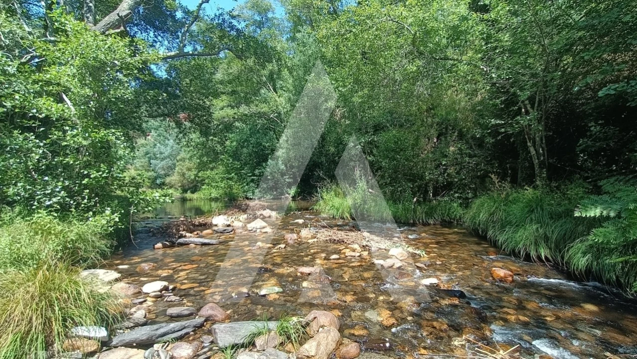 Moradia T3 para Venda em Aguda Foto 20