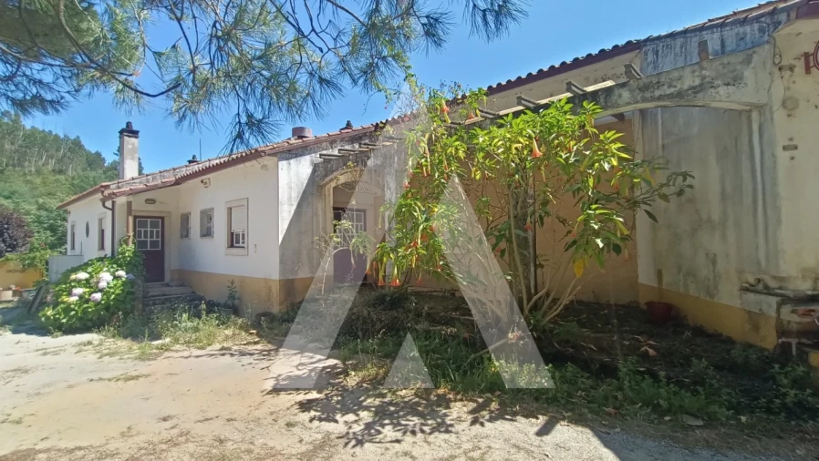 Moradia T3 para Venda em Aguda Foto 3