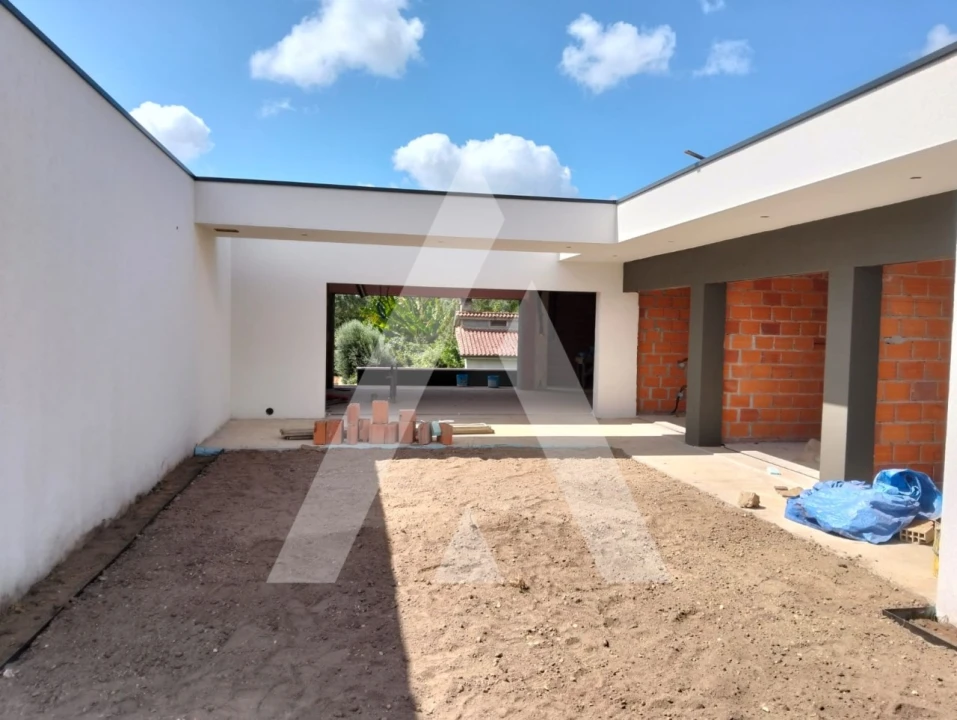 Moradia T3 para Venda em Lanheses Foto 12