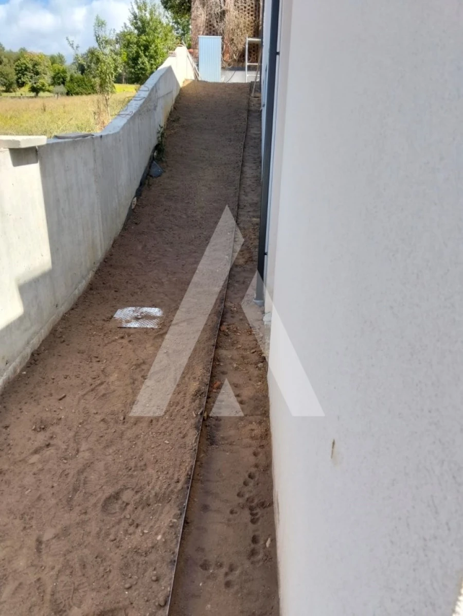 Moradia T3 para Venda em Lanheses Foto 5