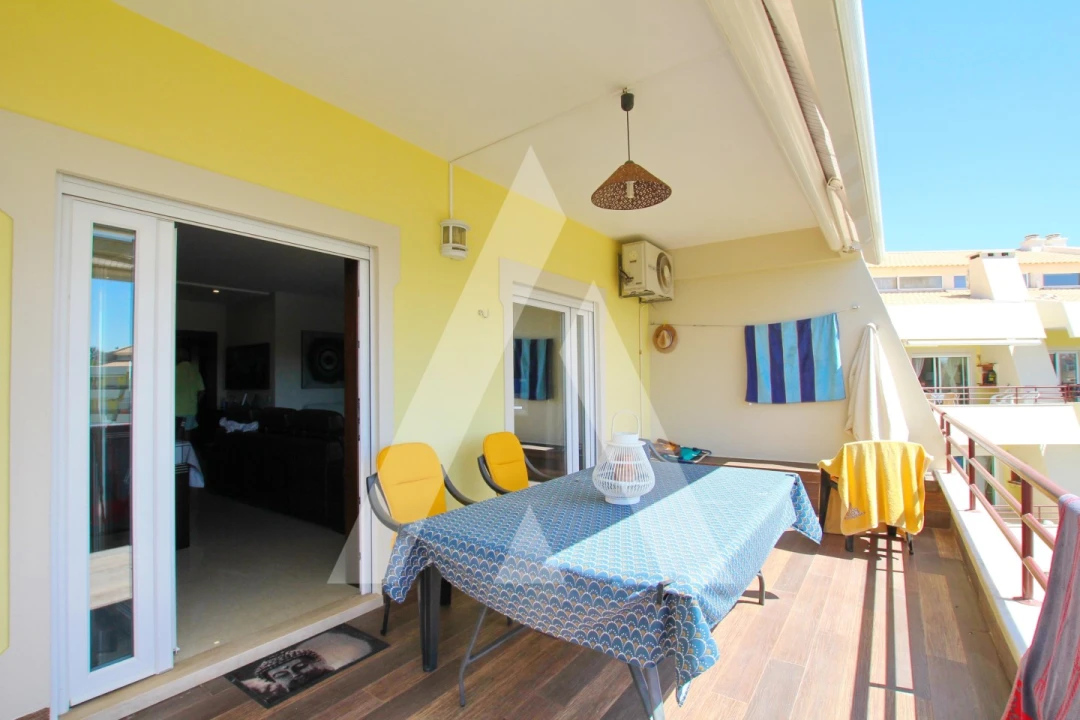 Apartamento T2 para Venda em Quarteira Foto 15