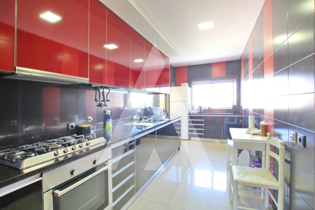 Apartamento T2 para Venda em Quarteira Foto 7