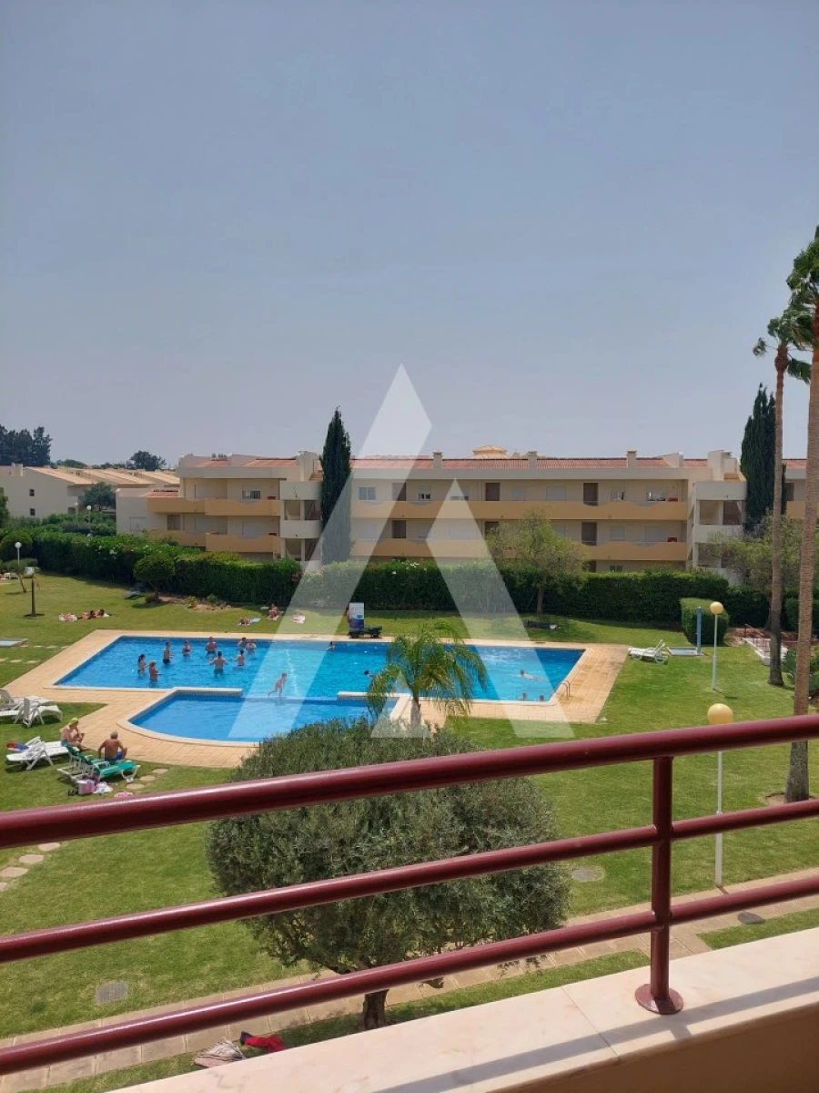 Apartamento T2 para Venda em Quarteira Foto 2