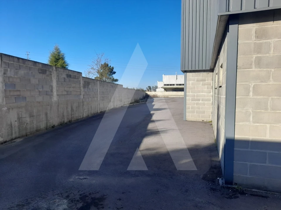 Armazém para Venda em Palhaça Foto 3