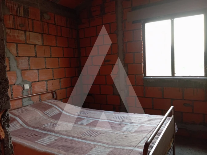 Moradia T2 para Venda em Queirã Foto 3