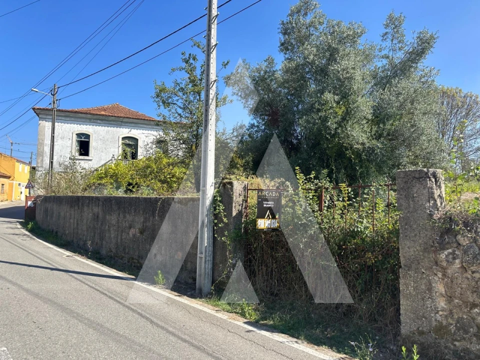 Moradia T4 para Venda em Sangalhos Foto 2