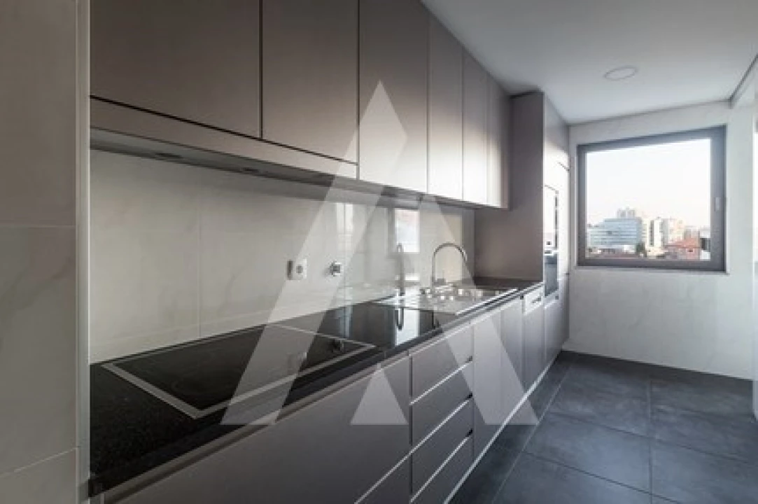 Apartamento T2 para Venda em Cedofeita, Santo Ildefonso, Sé, Miragaia, São Nicolau e Vitória Foto 3