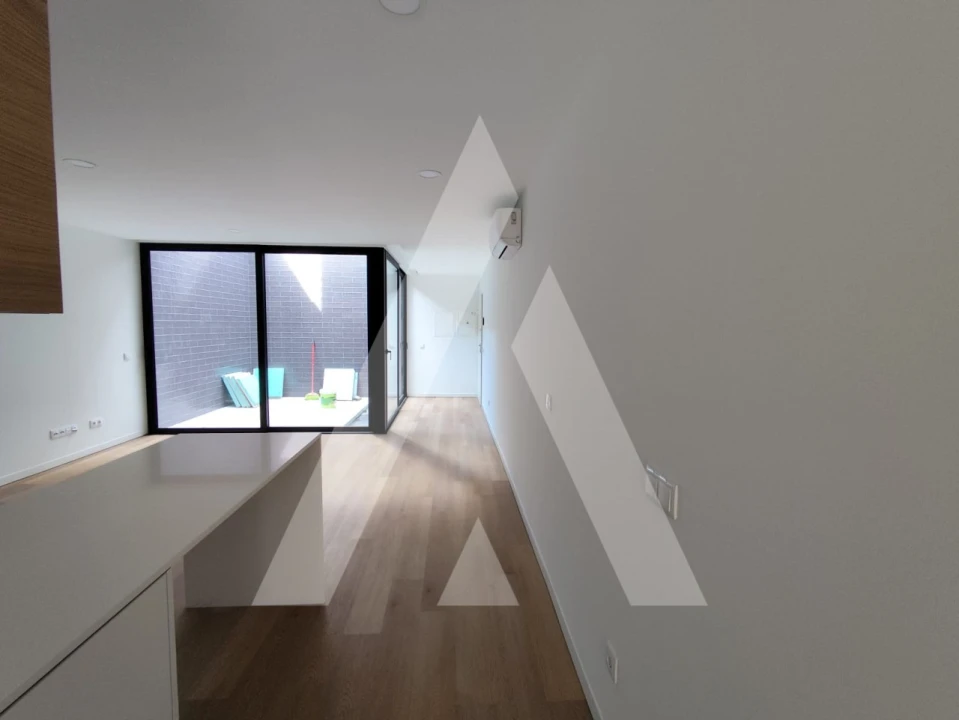 Apartamento T1 para Venda em Glória e Vera Cruz Foto 12