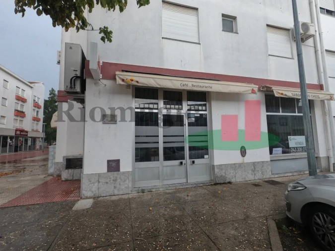 Negócio para Venda em Almeirim