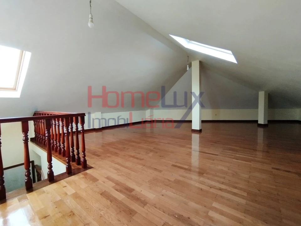 Moradia T3 para Venda em Campanhã Foto 37