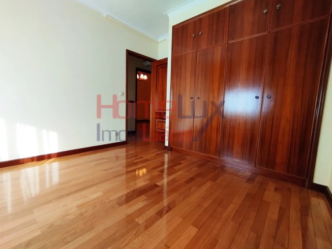 Moradia T3 para Venda em Campanhã Foto 21