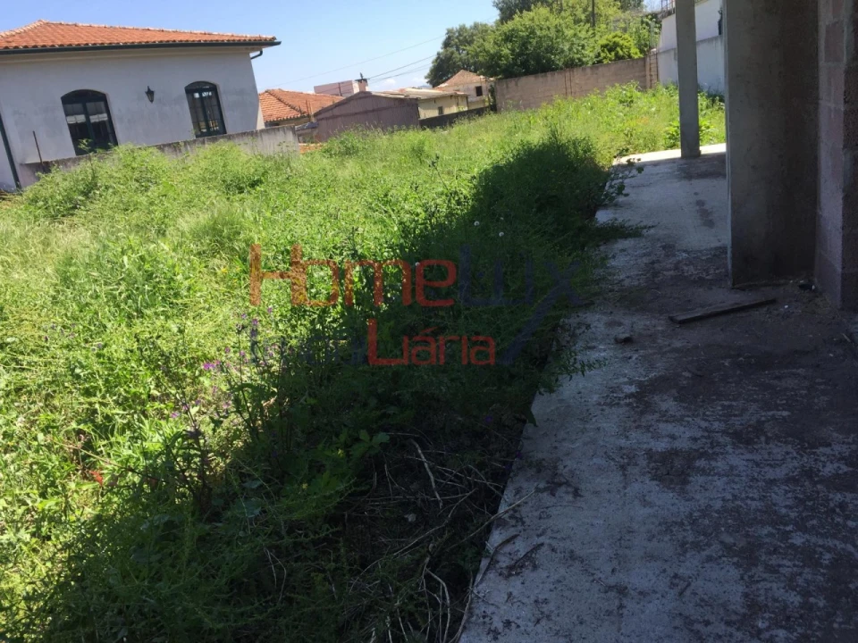 Terreno para Venda em O. Azeméis, Riba-Ul, Ul, Macinhata Seixa, Madail Foto 4
