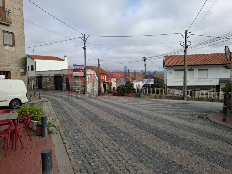 Moradia T3 para Venda em Alcafache Foto 8