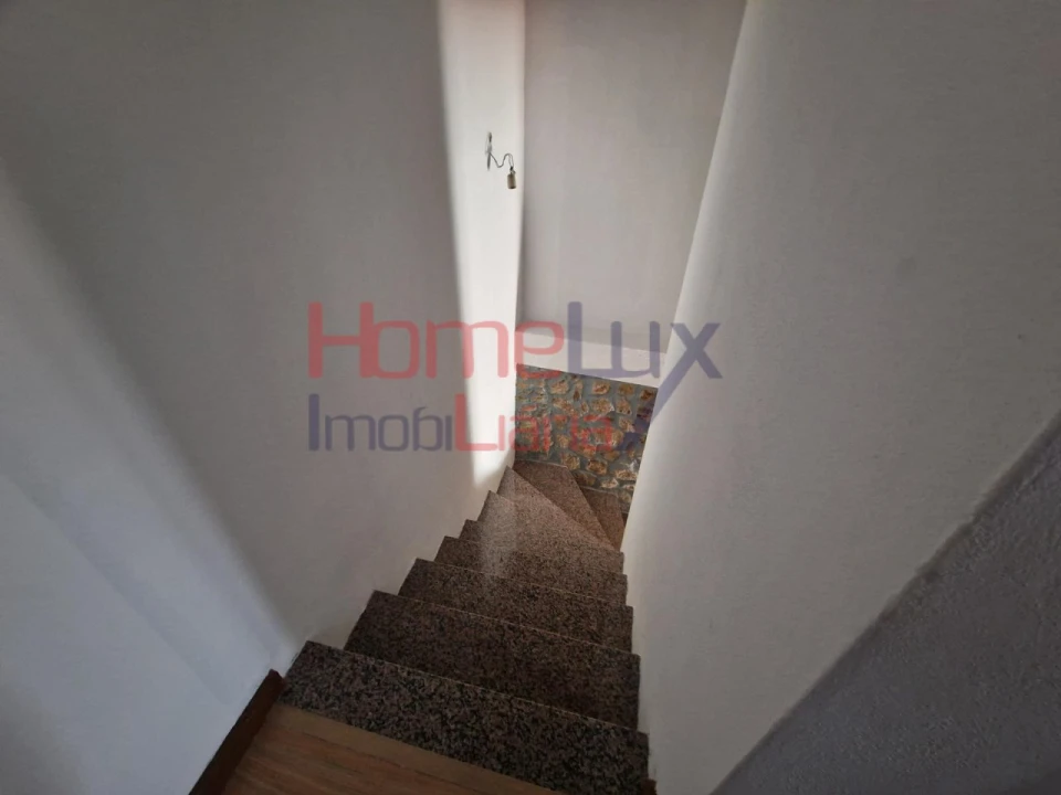 Moradia T2 para Venda em Tarouca e Dálvares Foto 19