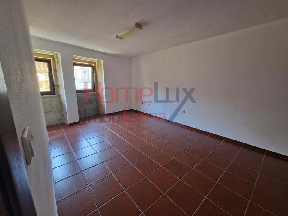 Moradia T2 para Venda em Tarouca e Dálvares Foto 22