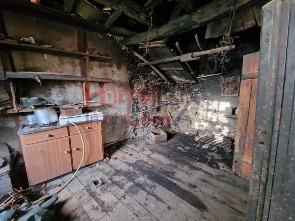 Moradia T2 para Venda em São Martinho das Moitas e Covas do Rio Foto 19