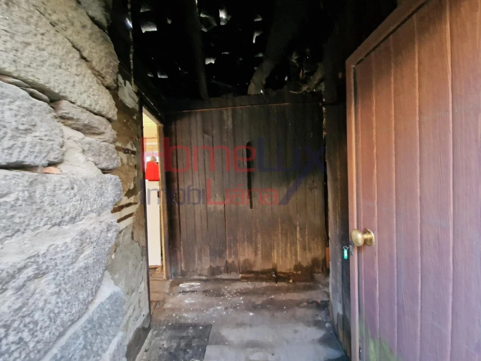 Moradia T2 para Venda em São Martinho das Moitas e Covas do Rio Foto 23