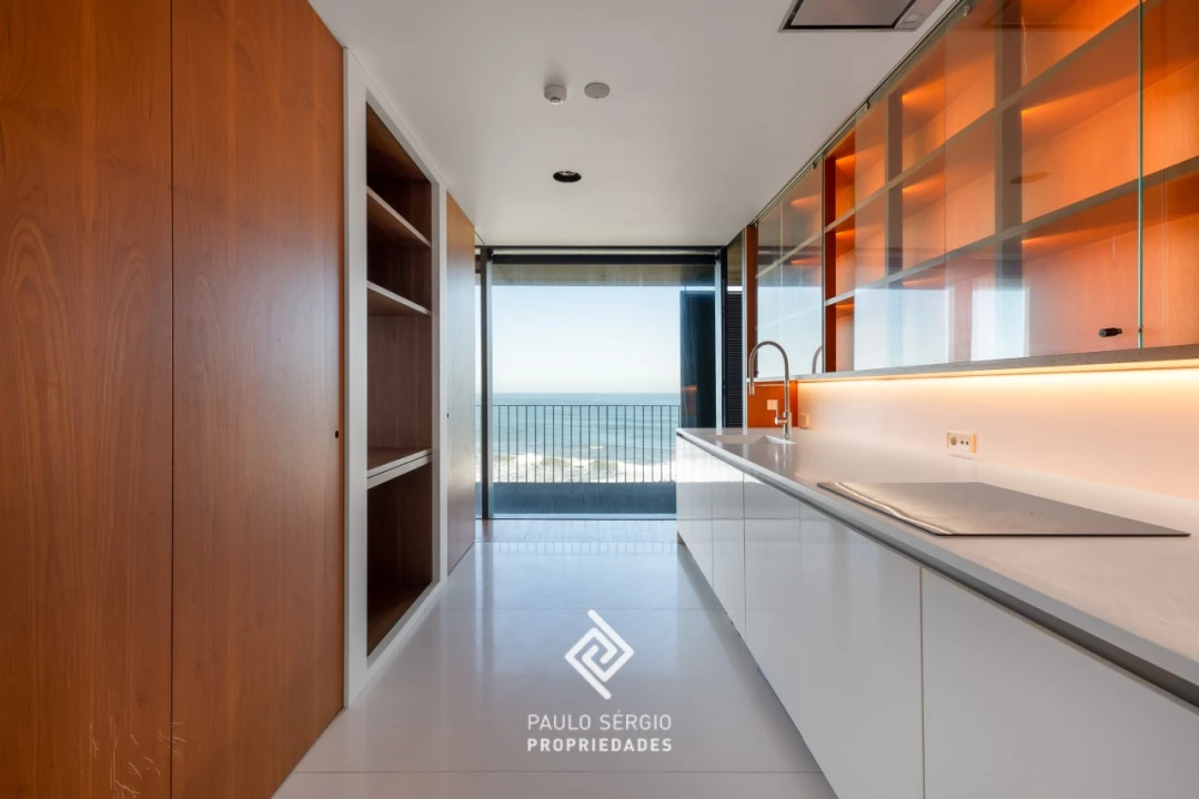 Apartamento T5 para Venda em Canidelo Foto 2