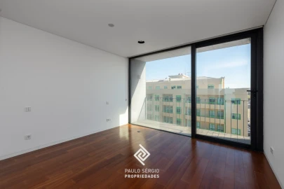 Apartamento T5 para Venda em Canidelo
