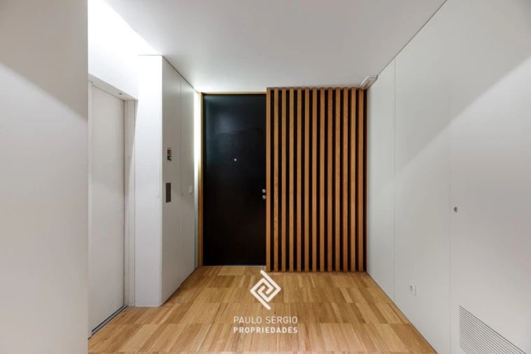 Apartamento T5 para Venda em Canidelo Foto 12