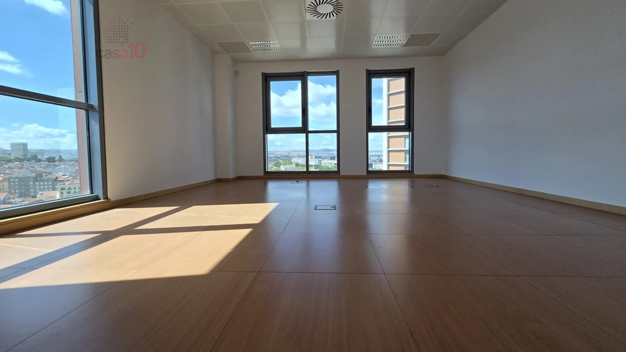 Escritório para Venda em Parque das Nações Foto 3