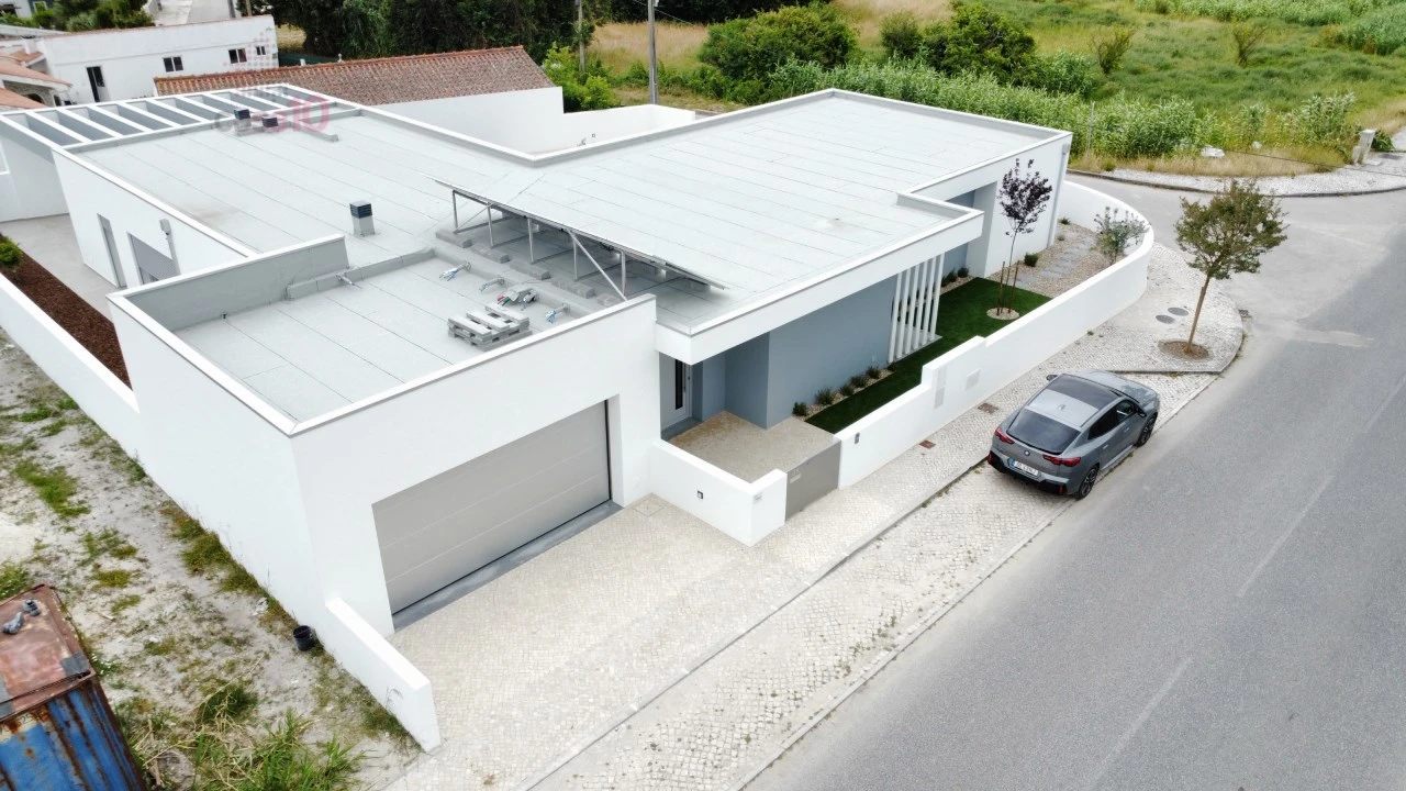 Moradia T4 para Venda em Nadadouro Foto 41
