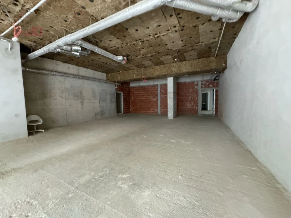 Loja para Venda em Alvalade Foto 1