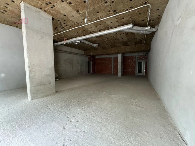 Loja para Venda em Alvalade Foto 16