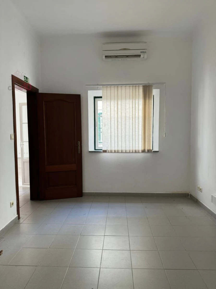 Loja para Venda em Évora (São Mamede, Sé, São Pedro e Santo Antão) Foto 14