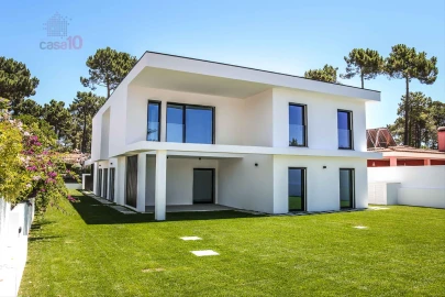 Moradia T4 para Venda em Corroios