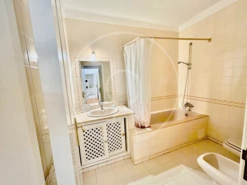 Apartamento T2 para Arrendamento em Cascais e Estoril