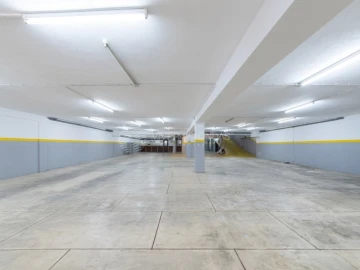 Armazém para Venda em Mafamude e Vilar do Paraíso