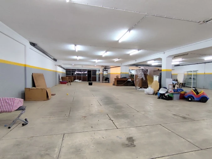 Armazém para Venda em Mafamude e Vilar do Paraíso Foto 4