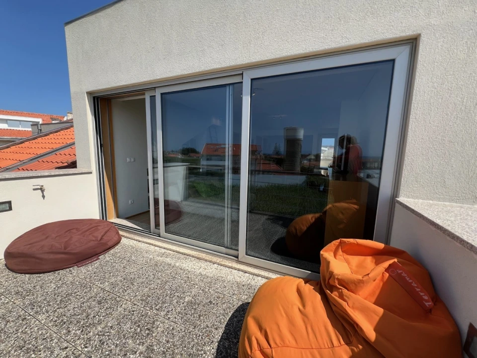 Moradia T3 para Venda em Arcozelo Foto 42