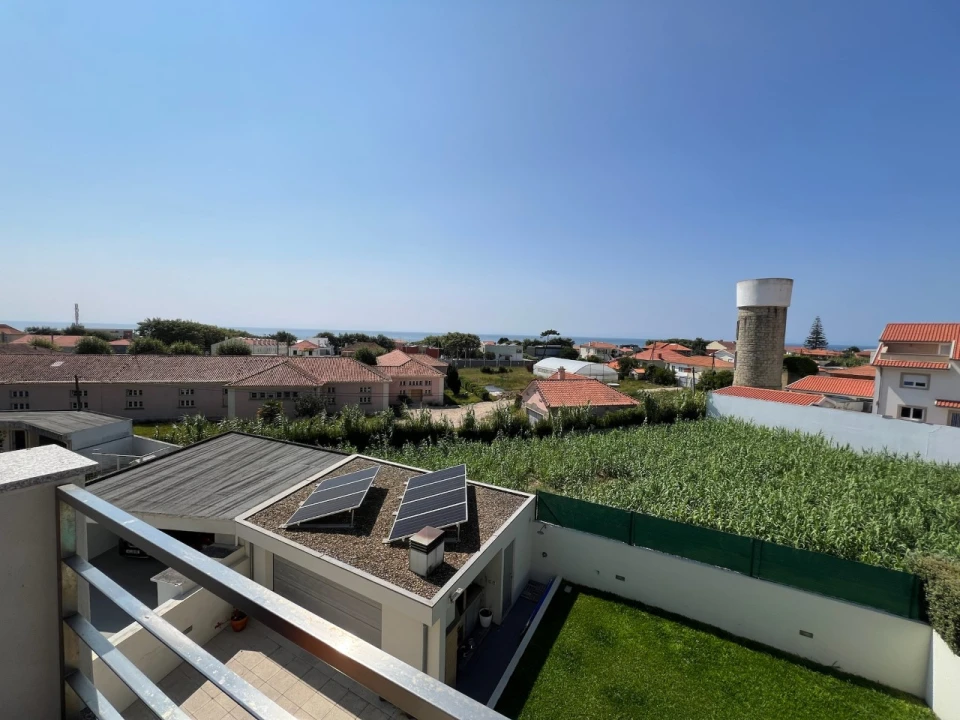 Moradia T3 para Venda em Arcozelo Foto 44