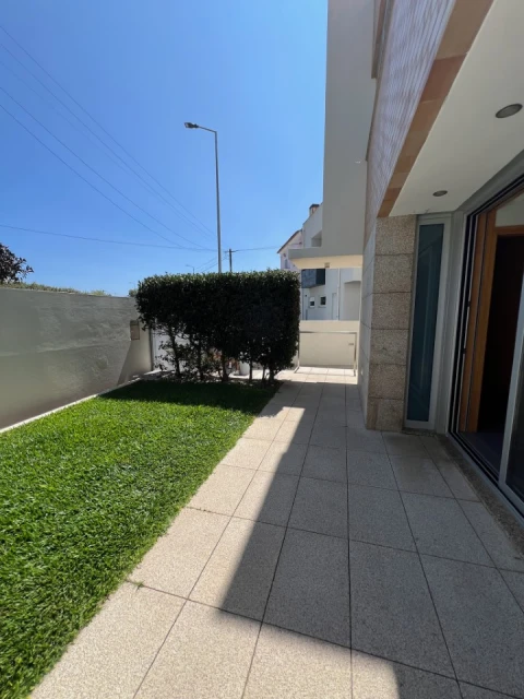 Moradia T3 para Venda em Arcozelo
