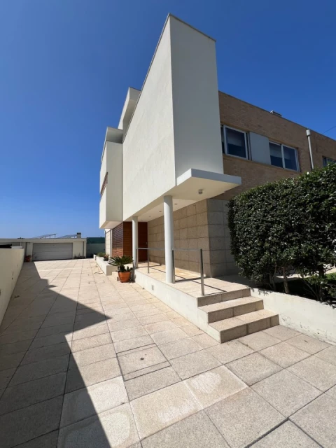 Moradia T3 para Venda em Arcozelo
