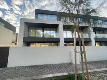 Moradia T4 para Venda em Canidelo