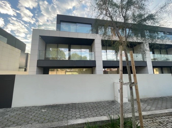 Moradia T4 para Venda em Canidelo