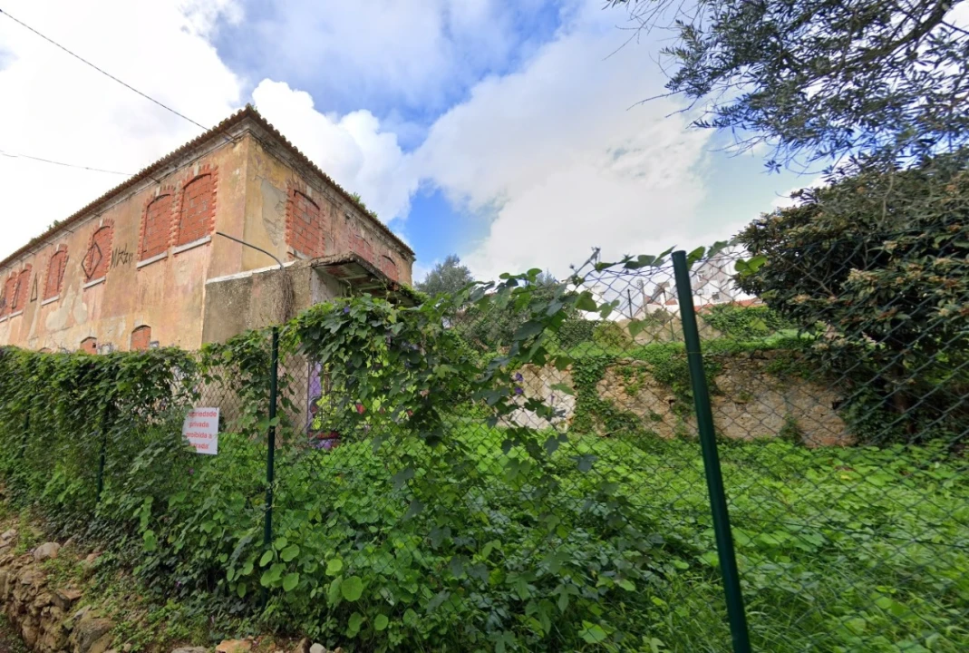 Moradia T3 para Venda em Queluz e Belas Foto 2